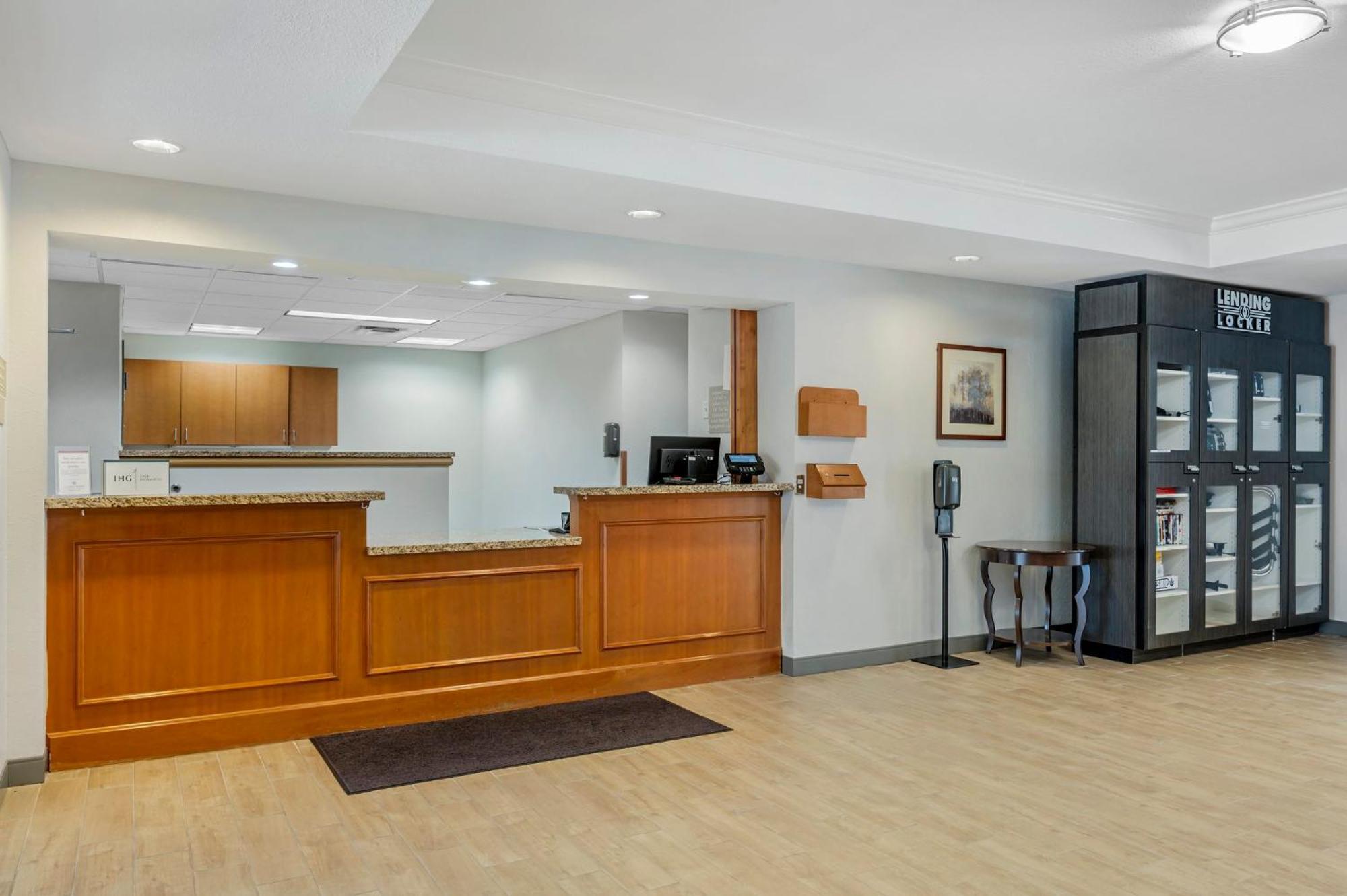Candlewood Suites Indianapolis East, An Ihg Hotel Esterno foto